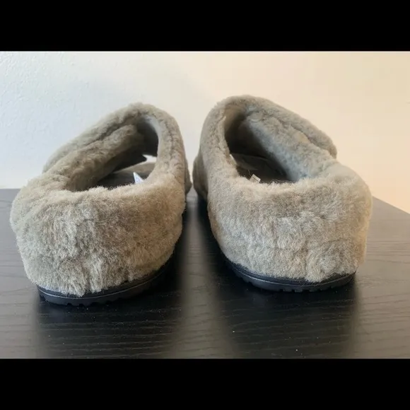 New MEN UNISEX UGG FLUFF THAT BURNT OLIVE SLIPPERS. # Slide Sandal.