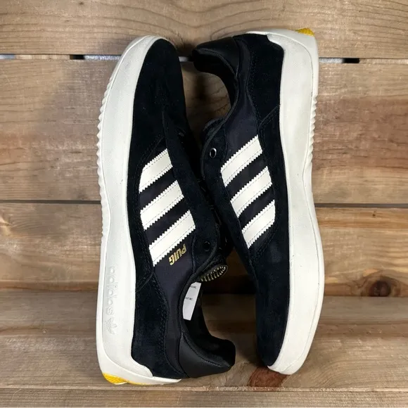 NEW Mens Multi-Sizes Adidas Puig “Core Black Ivory Gold” Low Top Sneakers IE3141