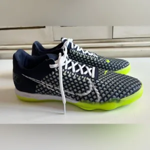 New Men’s Nike React Gato Blackened Blue Volt Indoor Court Soccer Shoes size 9