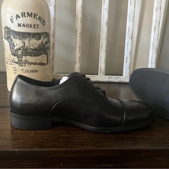 New men’s Steven Madden Princeton black leather dressy shoes size 8  heel