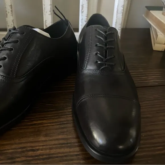 New men’s Steven Madden Princeton black leather dressy shoes size 8  heel