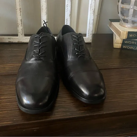 New men’s Steven Madden Princeton black leather dressy shoes size 8  heel