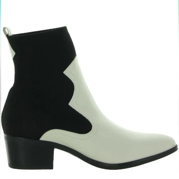 NEW! MIA Boots Nicky Black White Western Booties - Size 7
