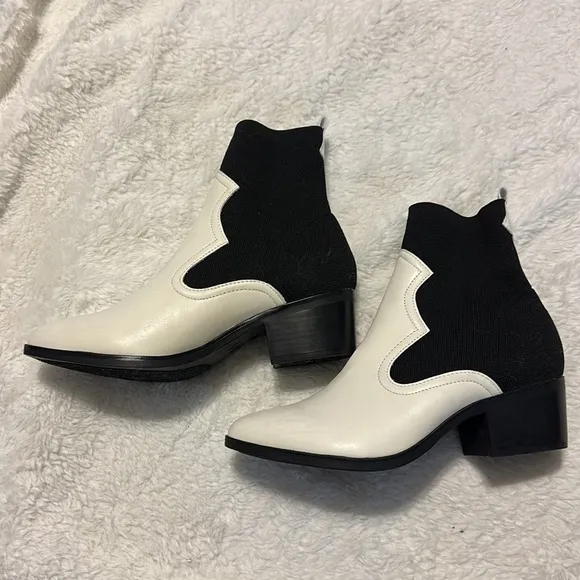 NEW! MIA Boots Nicky Black White Western Booties - Size 7