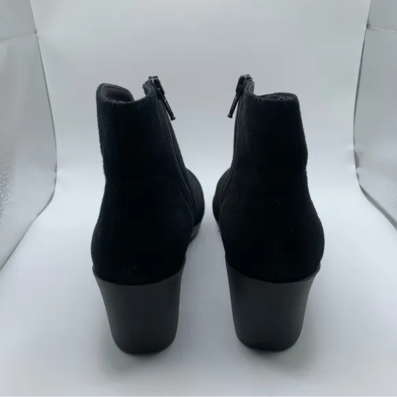 New Munro Robynette Suede Black Ankle Boots/ NWOB, Size 9M 1299
