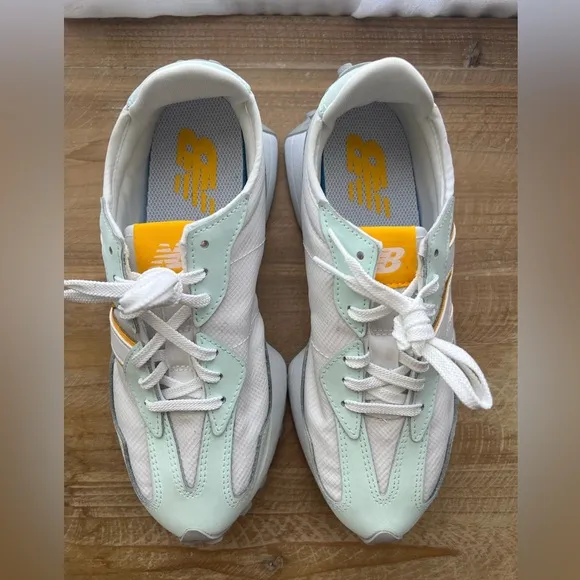 New New Balance 327 Sneakers in Mint and Orange Women’s Size 7.5