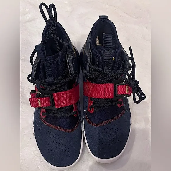 New Nike Air Force 270