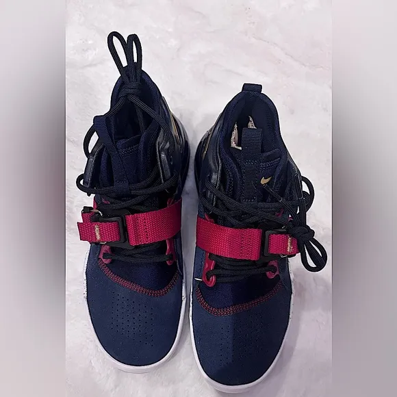 New Nike Air Force 270