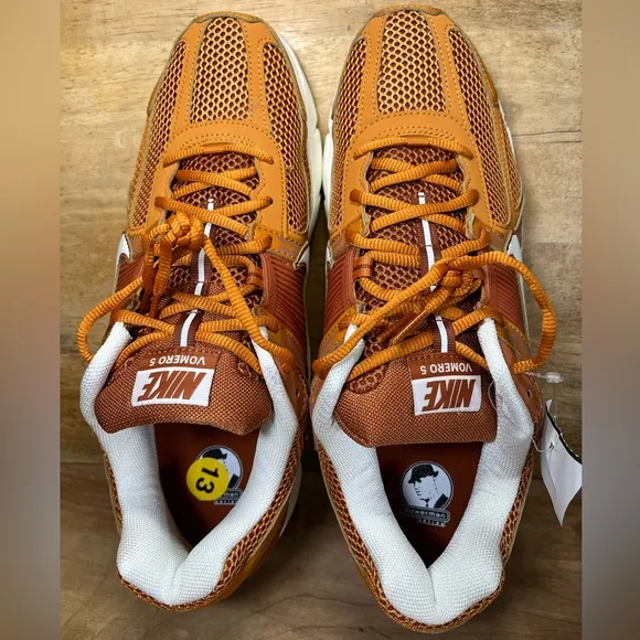 NEW Nike Air Zoom Vomero 5 Mens Size 13 Running Shoes Sneakers Monarch Orange