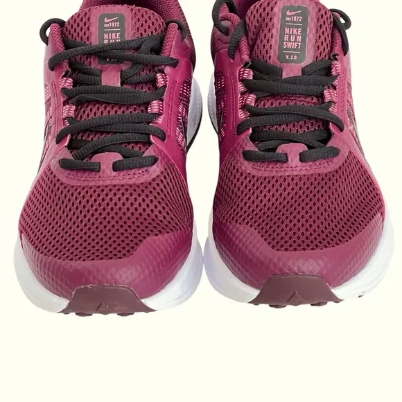 New Nike Run Swift 2 Dark Beetroot Trainer Shoes Size 8.5 Women’s Sneakers