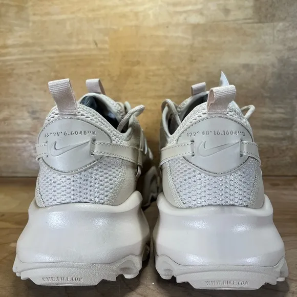 NEW Nike TC 7900 LEATHER Womens Size 11.5 Running Shoes Sneakers Sanddrift