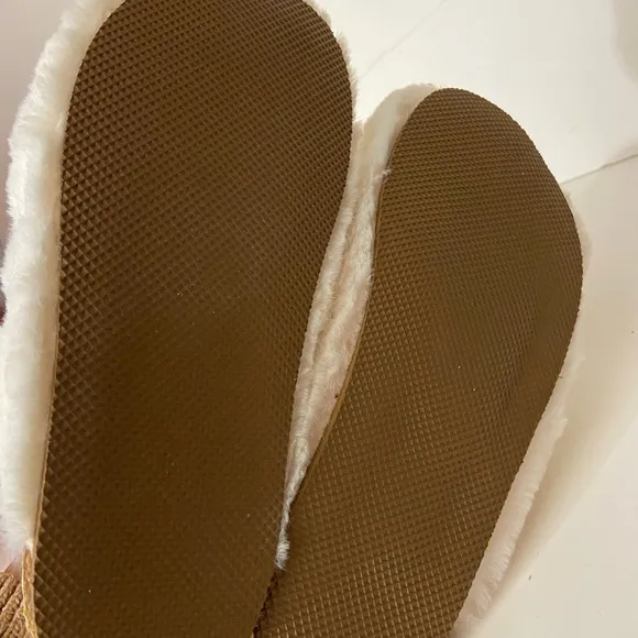 NEW Papanatas groseto white faux fur slip on mules 35