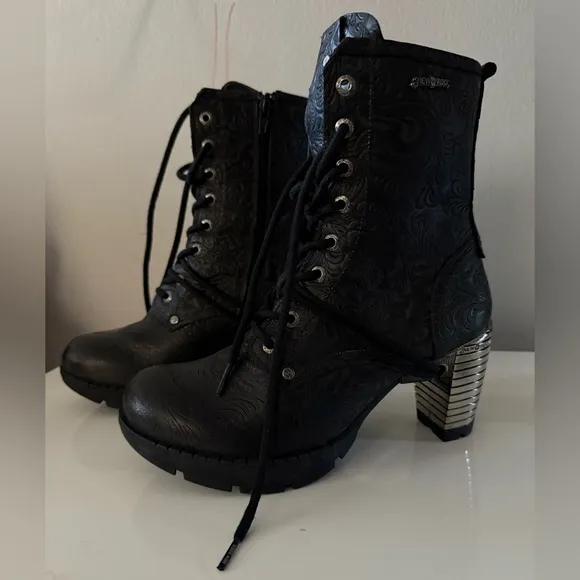 NEW ROCK Leather boots,size 40 , pre-owned