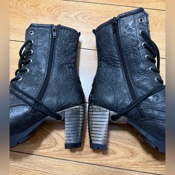 NEW ROCK Leather boots,size 40 , pre-owned