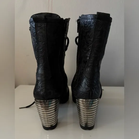 NEW ROCK Leather boots,size 40 , pre-owned