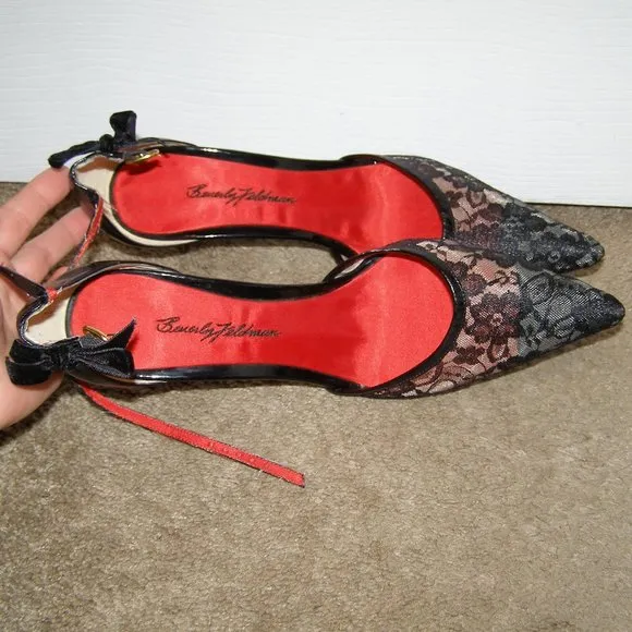 NEW size 8.5 Beverly Feldman Lace Pointy toe heels