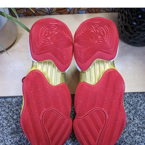 NEW Size 9.5 - adidas Pharrell x Crazy BYW Chinese New Year Mens Running Shoes