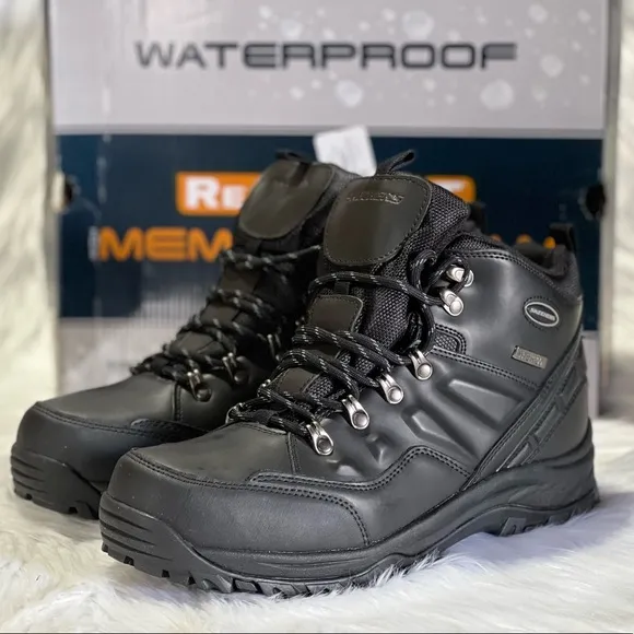 New SKECHERS Relaxed Fit Resment Traven boots