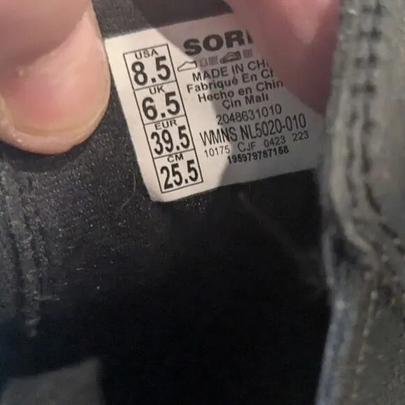 NEW SOREL Women's 8.5 Evie II Chelsea  Black Sea Salt  Ankle Boots Booties