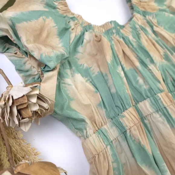 New Ulla Johnson Gorgeous. Green and Cream Luxury Brand Dress w/ Pockets…