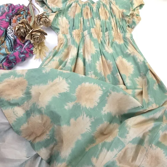 New Ulla Johnson Gorgeous. Green and Cream Luxury Brand Dress w/ Pockets…