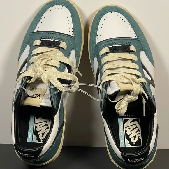 New Vans Men's Lowland Sneakers size 7.5