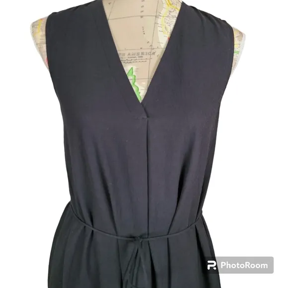 NEW VINCE Black Casual  V-Neck Fit and Flare Midi Dress Size X-Small Minimalist