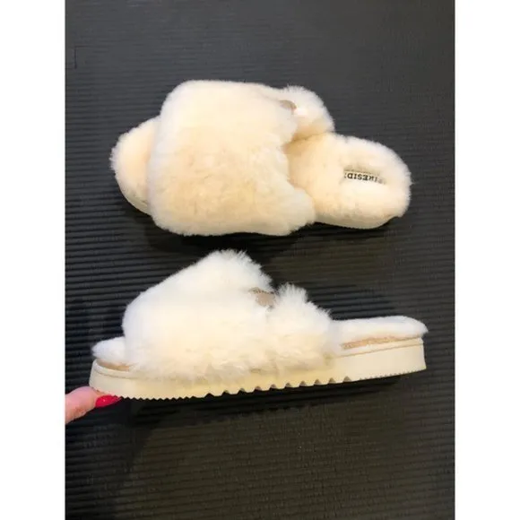 NEW Women's Fireside by Dearfoam Cairns sheepskin slide size 8