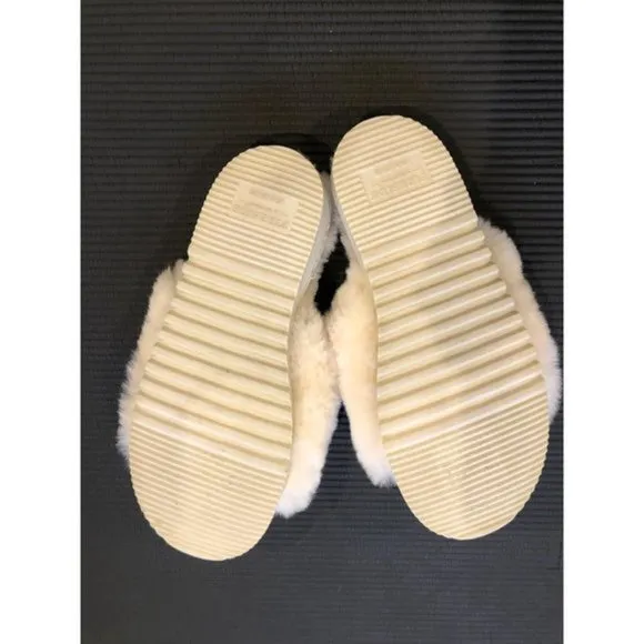 NEW Women's Fireside by Dearfoam Cairns sheepskin slide size 8