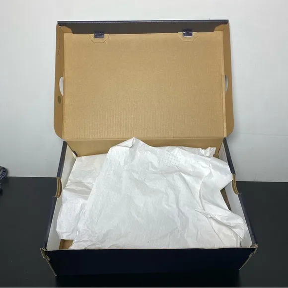NEW Women's Nike AF1 Sculpt Summit White Sneakers Size 8