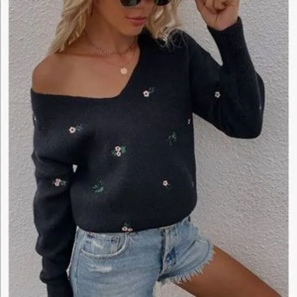 NEW Green V Neck Embroidered Ribbed Knit Pullover Sweater