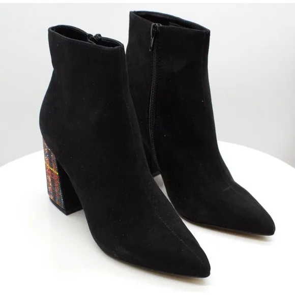 NIB Betsey Johnson Kassie Women's Booties Women's Shoes Size 5 1/2