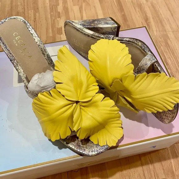 NIB CECELIA NY FLEUR HEELED SANDAL FLORAL SNAKE BLOCK SLIPON SHOES SPRING SIZE 7
