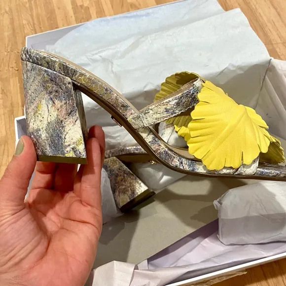 NIB CECELIA NY FLEUR HEELED SANDAL FLORAL SNAKE BLOCK SLIPON SHOES SPRING SIZE 7
