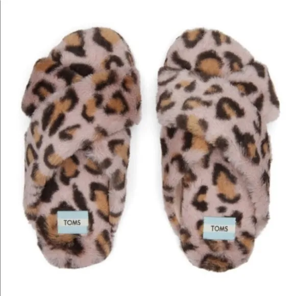 NIB! TOMS Size 7 Spanish villa cheetah faux fur slippers