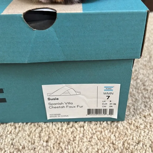 NIB! TOMS Size 7 Spanish villa cheetah faux fur slippers