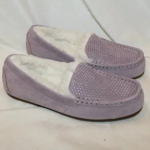 NIB UGG BY KOOLABURRA‎ PERF SUEDE FUR LINED SLIPPERS LILAC PURPLE