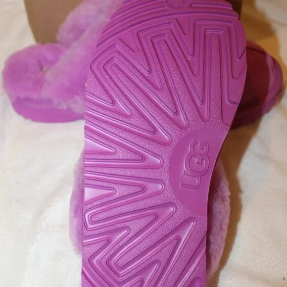 NIB UGG COZY SUEDE SHEARLING LINED SLIP ON‎ SLIPPERS PINK PURPLE
