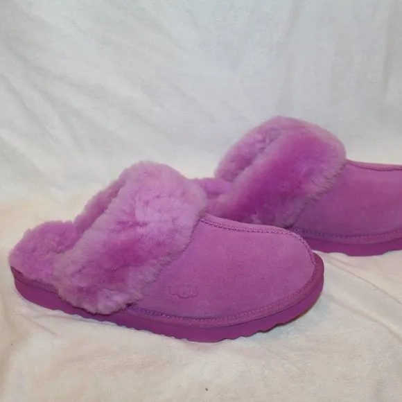 NIB UGG COZY SUEDE SHEARLING LINED SLIP ON‎ SLIPPERS PINK PURPLE