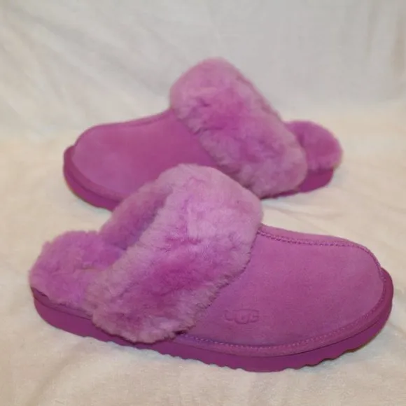 NIB UGG COZY SUEDE SHEARLING LINED SLIP ON‎ SLIPPERS PINK PURPLE