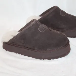 NIB UGG WOMEN'S DISCOQUETTE SUEDE SHEARLING‎ SLIP ON SLIPPERS BROWN