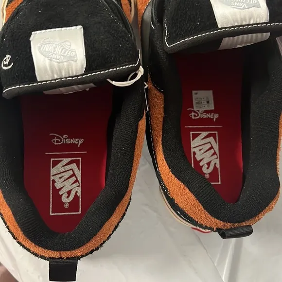 NIB - Vans X Disney 100th Anniversary Knu Skool Scar Shoes - Mens 7 / Womens 8.5