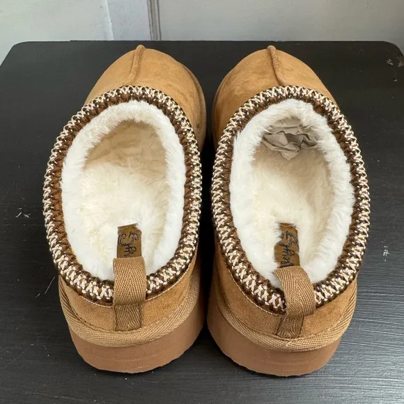 NIB, Very G, Faux Fur Lined Slippers, Tan, Style Name; Charlie