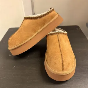 NIB, Very G, Faux Fur Lined Slippers, Tan, Style Name; Charlie