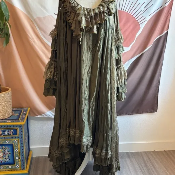 Nidhi Yasha Green Viscose Embroidered Scoop Neck Bohemian Luxury Dress One Size