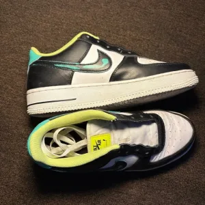Nike 2022 Air Force 1 LV8 GS 'Graffiti' Size 7Y Kids