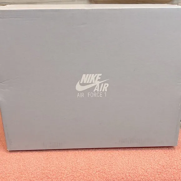 Nike Air Force 1 White/Pink Sneakers in Size 4 Youth/5.5 Women Like New!