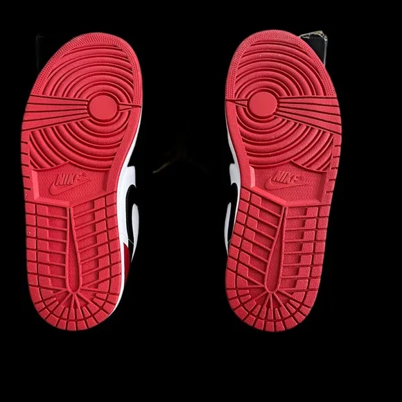 Nike Air Jordan 1 Low - Red and Black