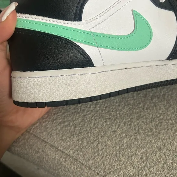 Nike Air Jordan 1 Mid Shoes White Green Glow Black DQ8426-103 Big kids Size 7Y