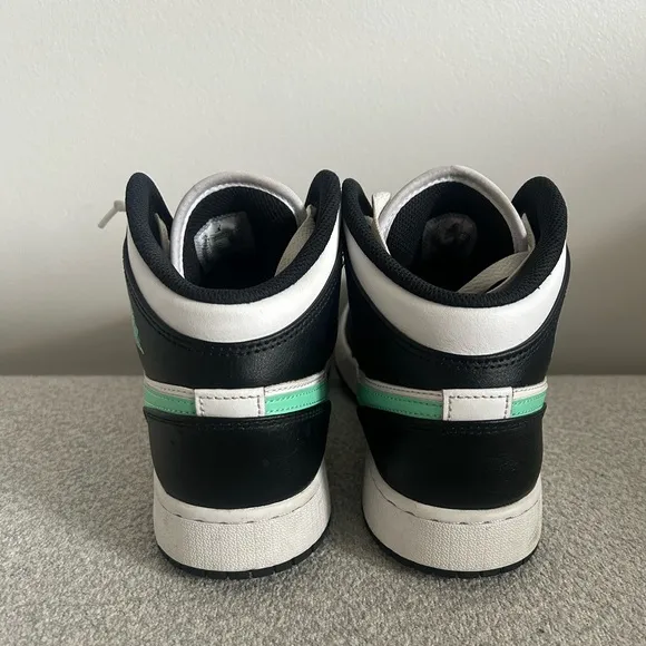 Nike Air Jordan 1 Mid Shoes White Green Glow Black DQ8426-103 Big kids Size 7Y